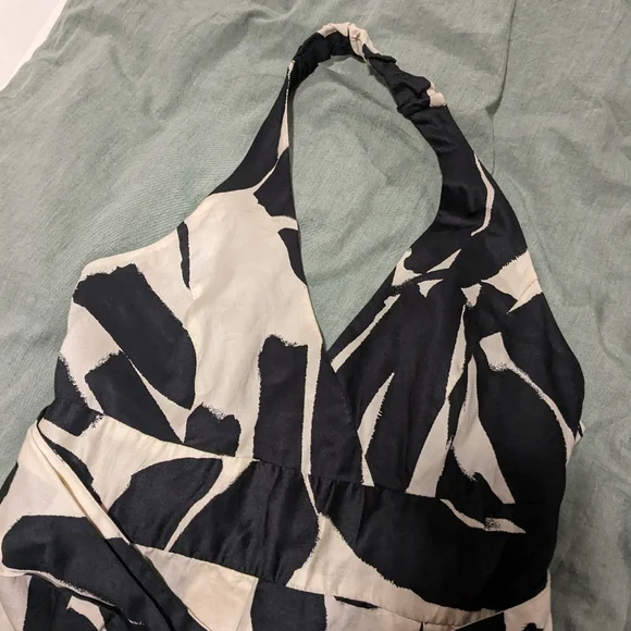 VGUC Zara Basics halter dress - Picture 3 of 4